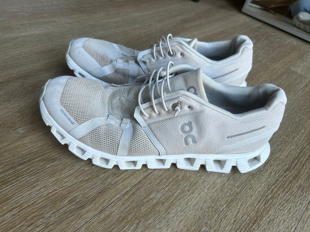 On Cloud 5 everyday athletic comfort Running Pearl White Casual Sneakers Gym